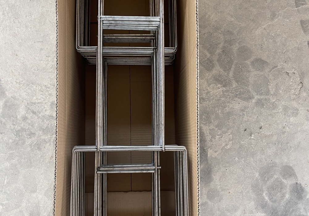Heavy-duty U Shape 10"x30" Wire Stakes 10"x24"  Bulk - Image 4