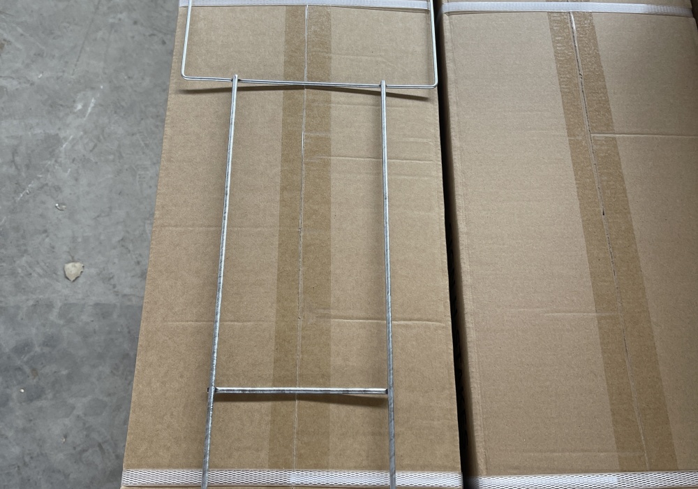 Heavy-duty U Shape 10"x30" Wire Stakes 10"x24"  Bulk - Image 3