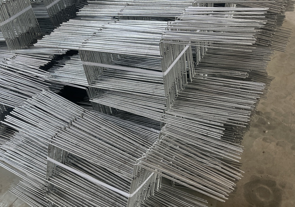 Whloesale 10"x30" H Stakes Wire Stakes - Image 3