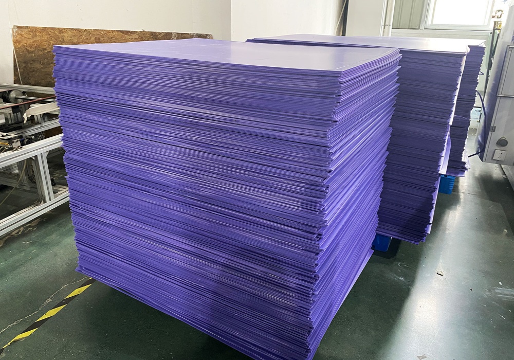 Custom Fluted Plastic Boards - Image 2